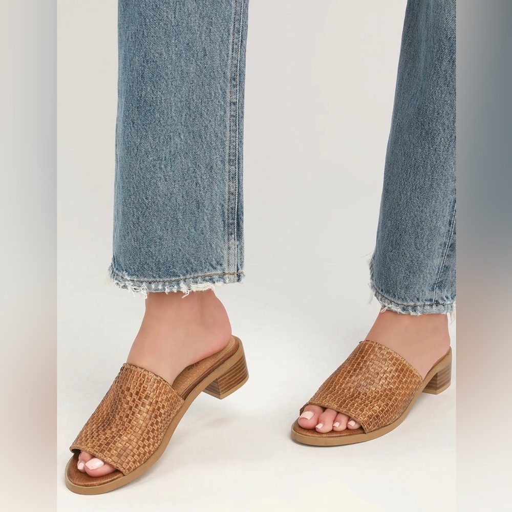 SEYCHELLES  Woven Slide Sandals - Picture 2 of 12